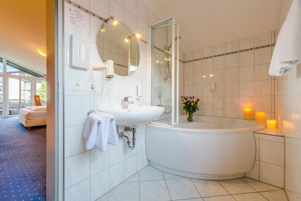 Hotel Neudeck オーバーシュタウフェン エクステリア 写真